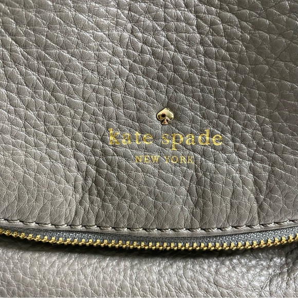Kate Spade Womens Cobble Hill Leslie Fold Over Gray Leather Handbag/gold detail - Picture 3 of 10